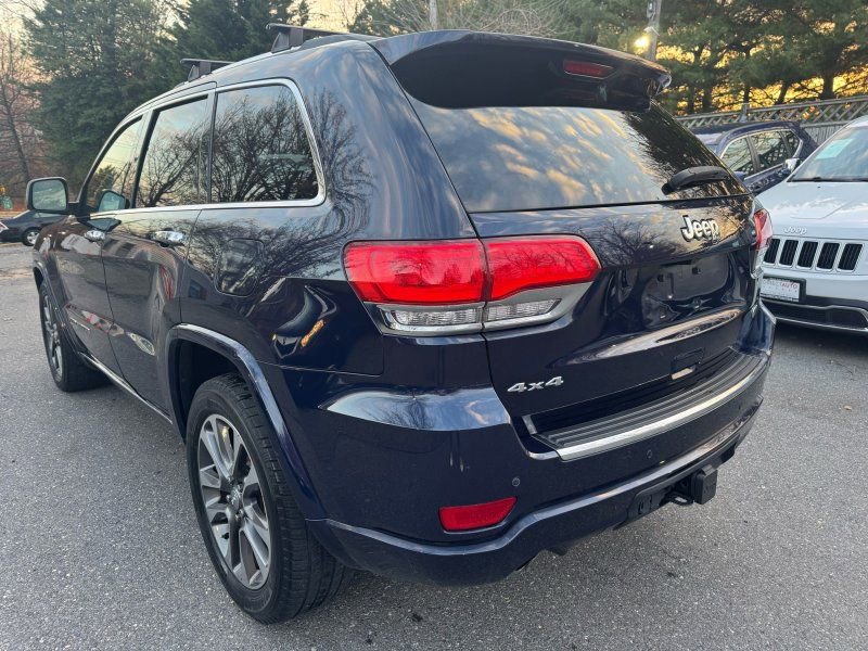Used 2018 Jeep Grand Cherokee Overland AWD/4WD image 7
