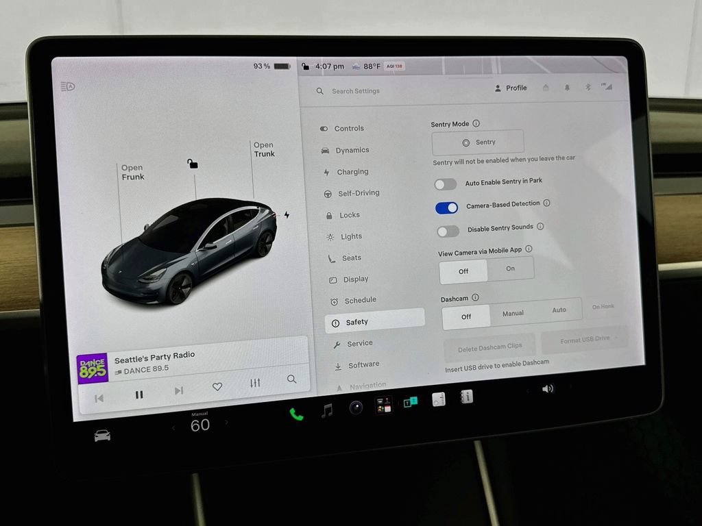 Used 2018 Tesla Model 3 Mid Range RWD image 39