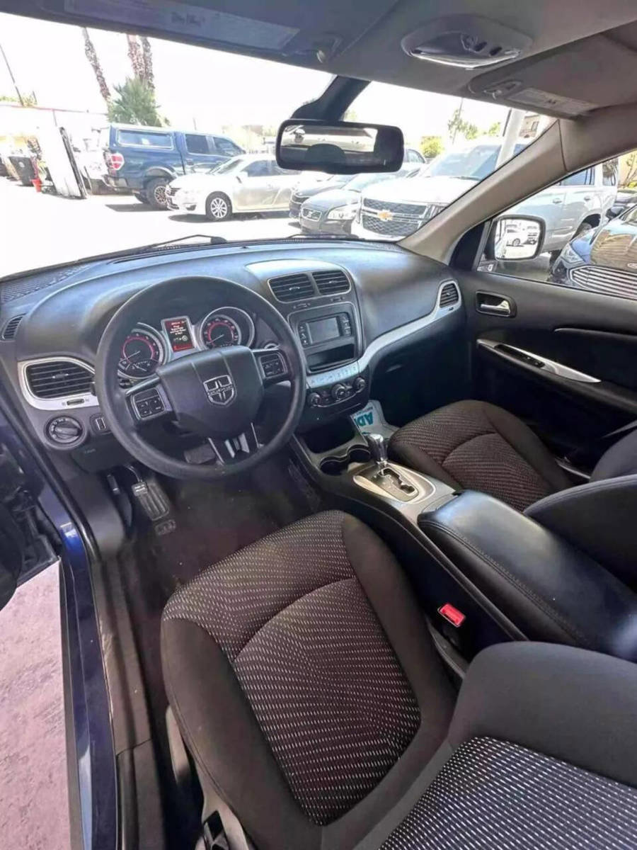 Used 2020 Dodge Journey SE image 12