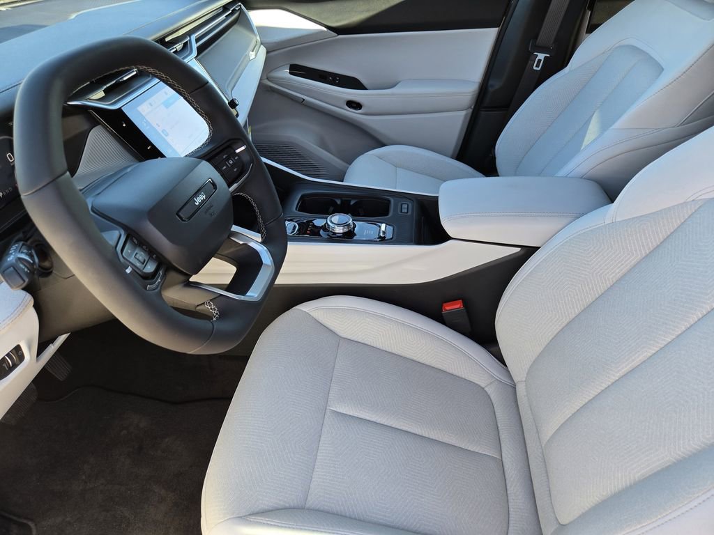 New 2026 Jeep Cherokee Laredo image 8