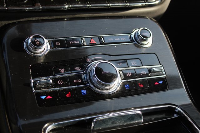 Certified 2023 Lincoln Nautilus Reserve w/ Equipment Group 201A image 29