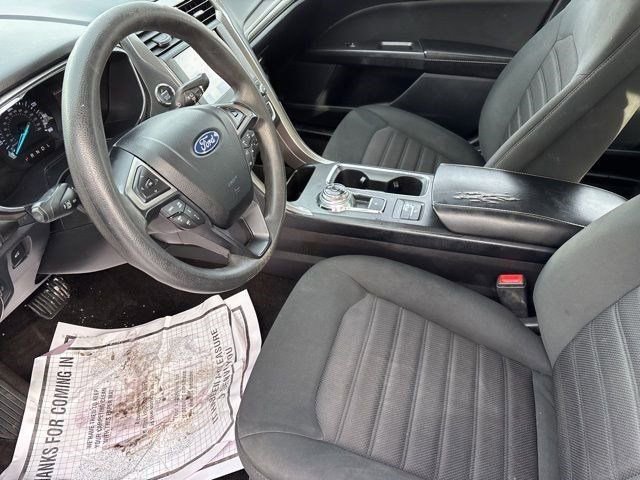 Used 2020 Ford Fusion SE image 11