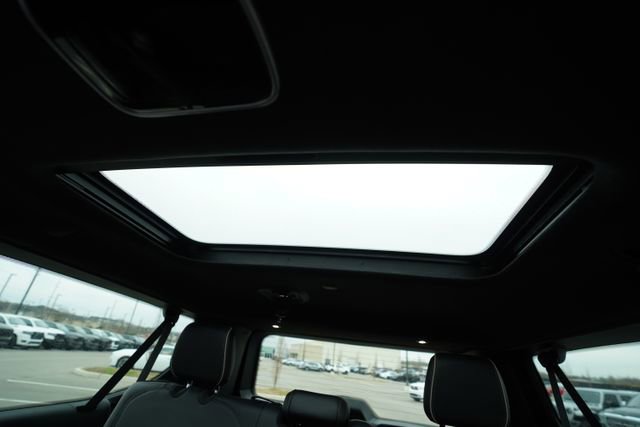 Used 2024 Jeep Grand Wagoneer L Series III image 29