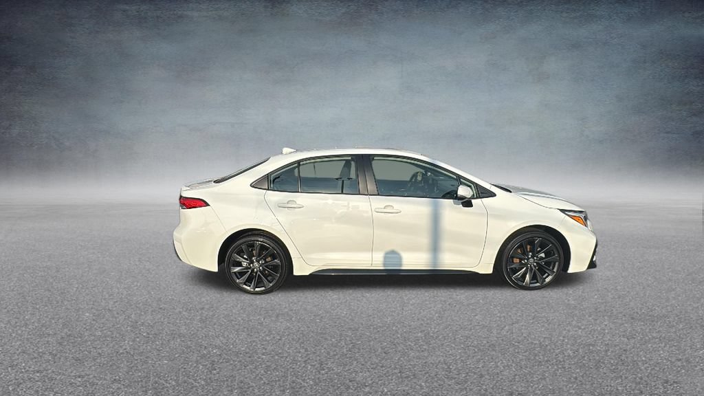 Used 2025 Toyota Corolla SE FWD image 30