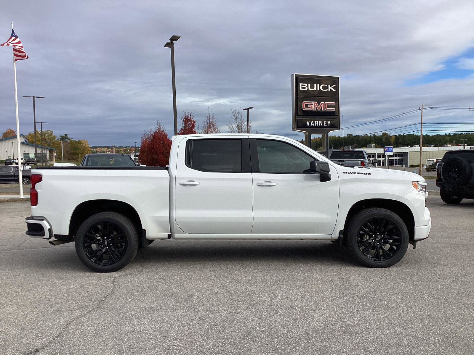 Used 2024 Chevrolet Silverado 1500 RST w/ Convenience Package II image 5