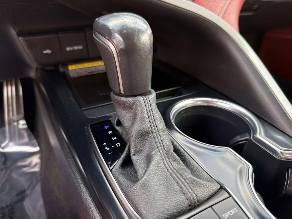 Used 2020 Toyota Camry XSE image 36