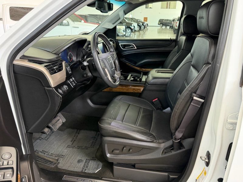 Used 2016 GMC Yukon Denali w/ Open Road Package RWD image 17