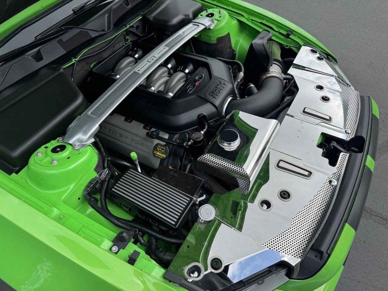 Used 2013 Ford Mustang GT Premium w/ Electronics Pkg RWD image 13