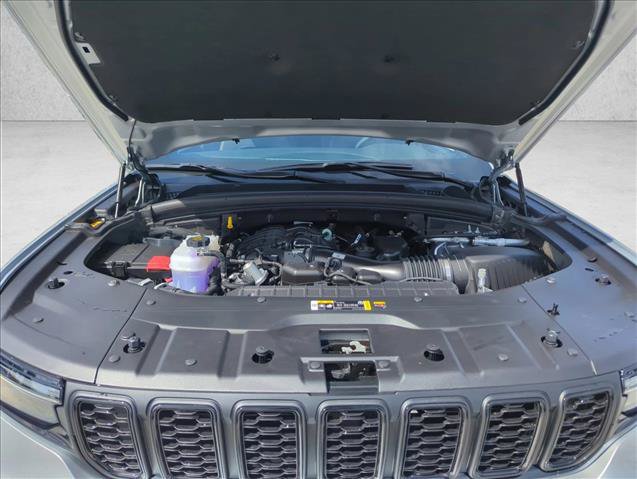 New 2025 Jeep Grand Cherokee L Altitude RWD image 19