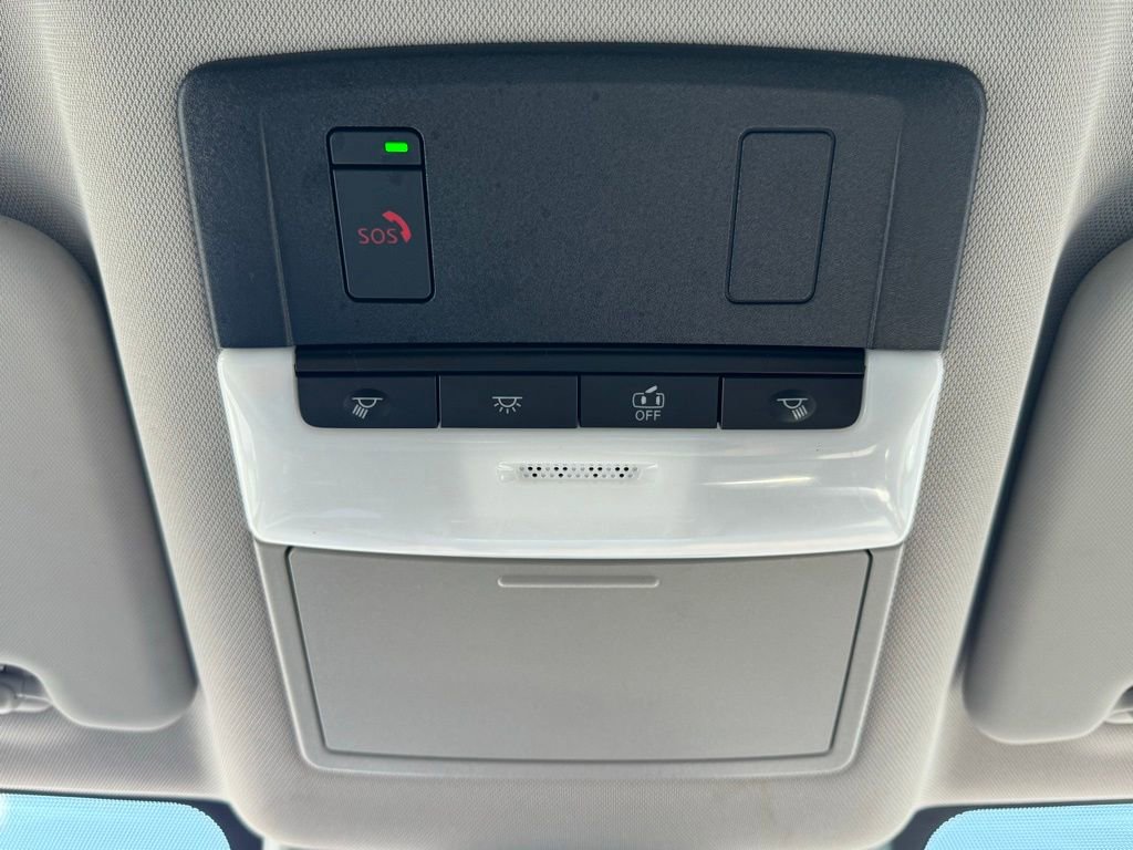 Used 2022 Nissan Rogue SV image 31