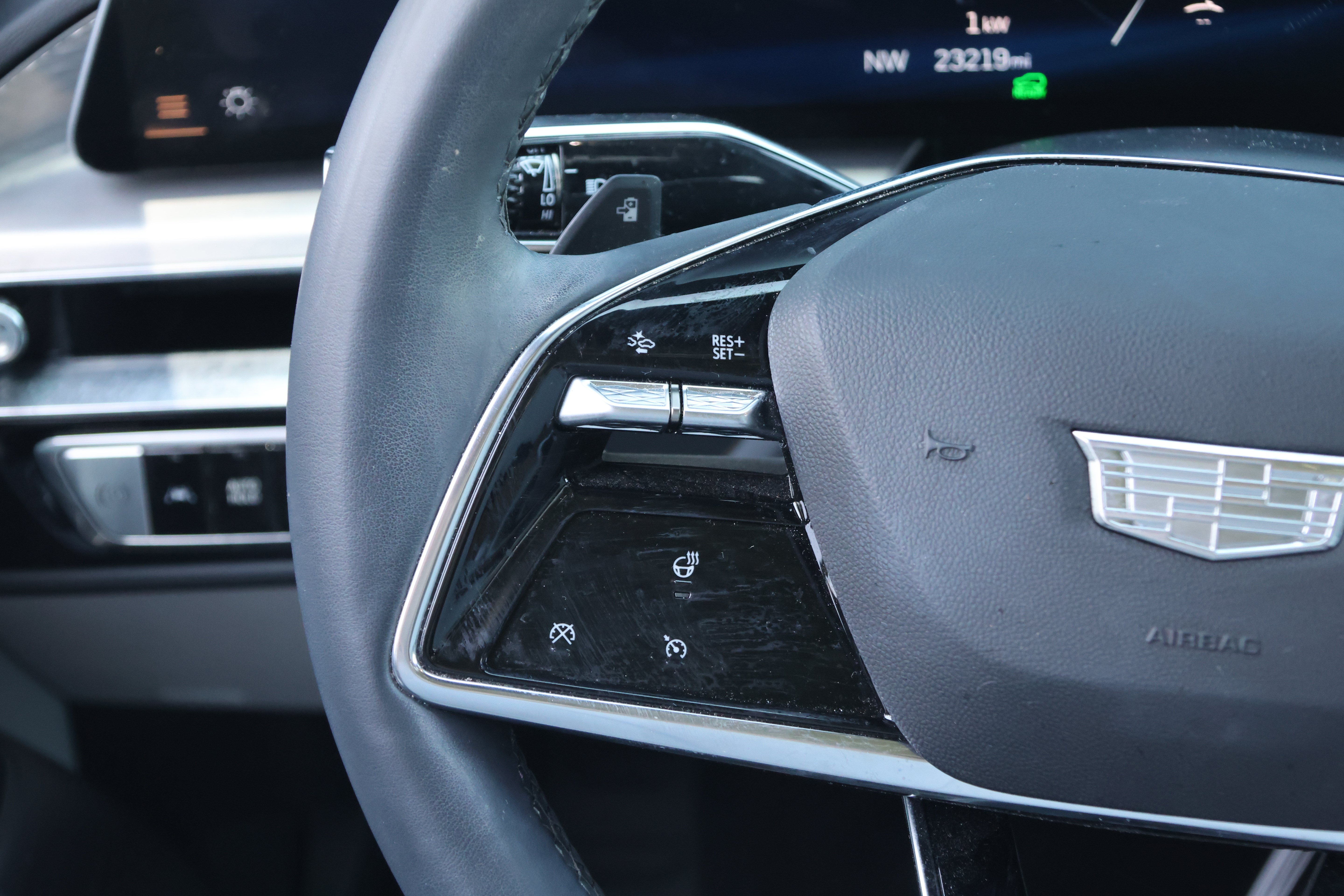 Used 2024 Cadillac Lyriq Luxury RWD image 18