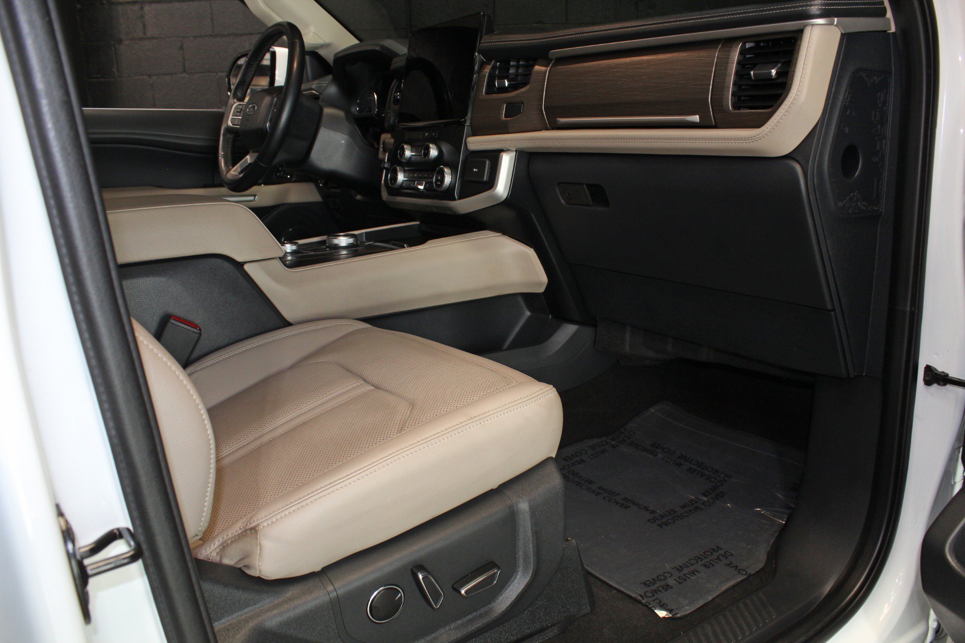 Used 2023 Ford Expedition Max Limited AWD/4WD image 48