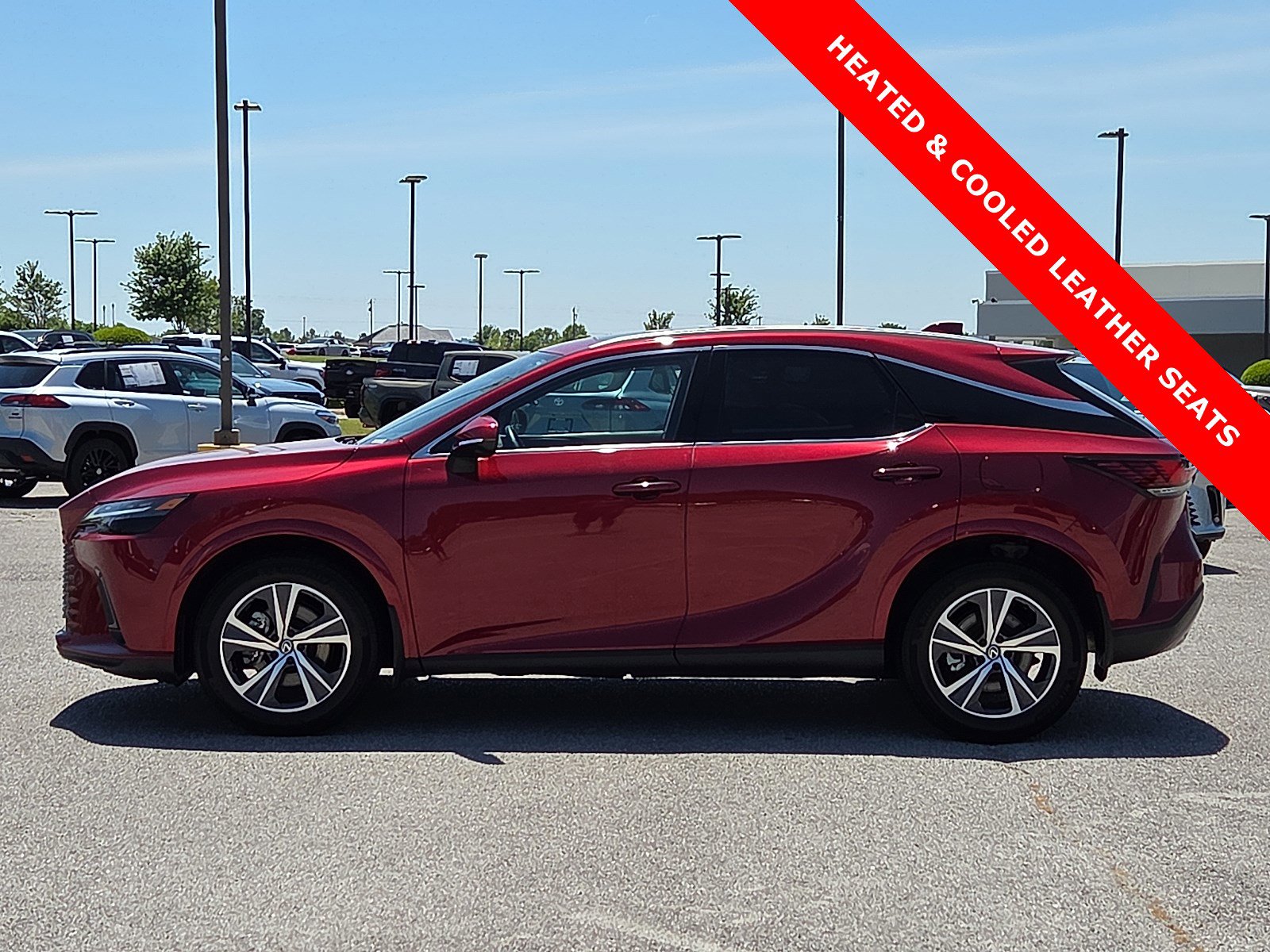 Used 2025 Lexus RX 350 Premium w/ Convenience Package AWD/4WD image 3