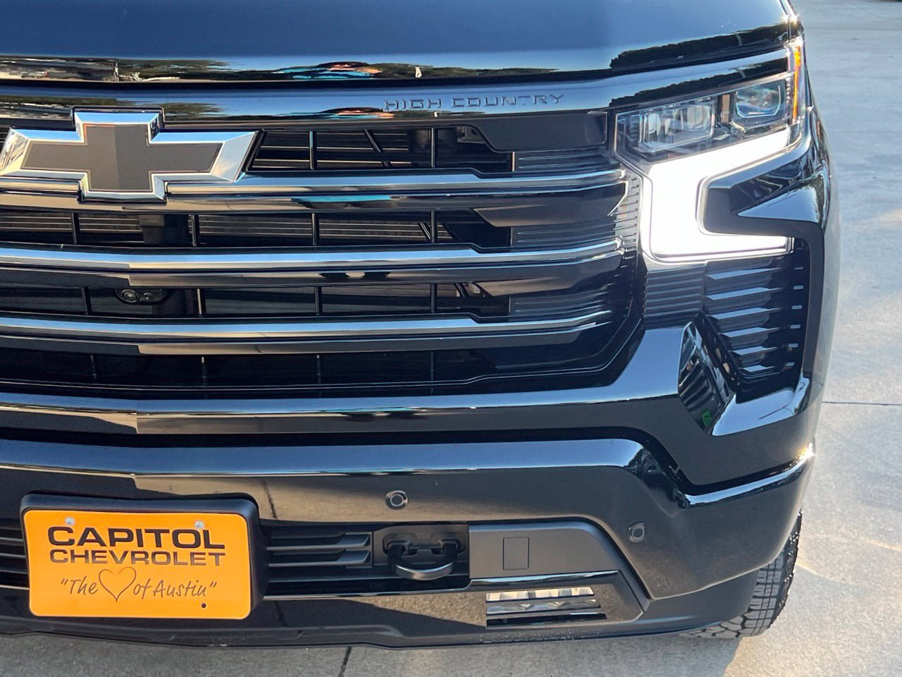 New 2026 Chevrolet Silverado 1500 High Country w/ Midnight Edition AWD/4WD image 9