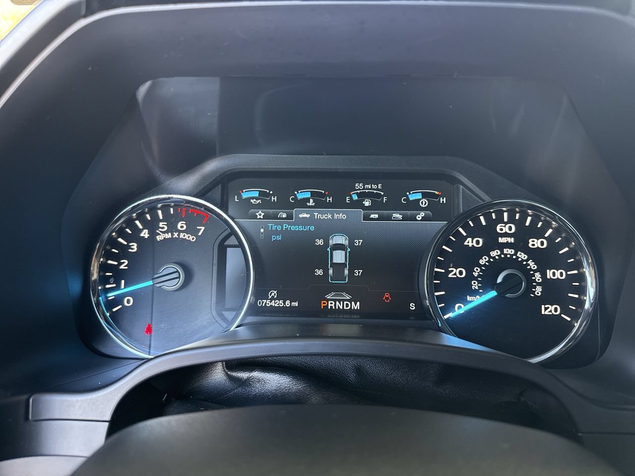 Used 2019 Ford F150 Platinum w/ Equipment Group 701A Luxury AWD/4WD image 9