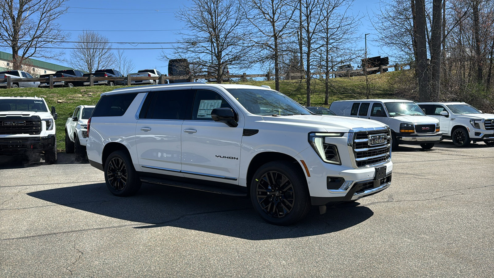 New 2026 GMC Yukon XL Elevation AWD/4WD image 2