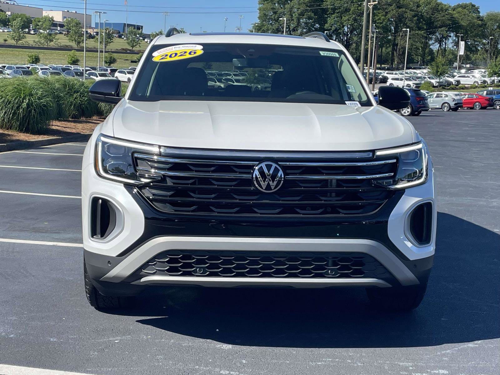 Used 2026 Volkswagen Atlas Peak Edition AWD/4WD image 2