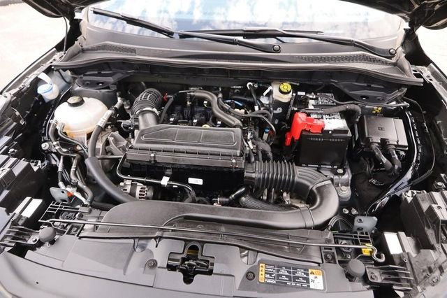 Certified 2025 Ford Escape Active AWD/4WD image 27