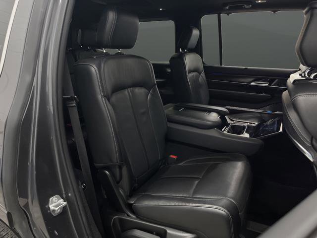 Used 2022 Jeep Grand Wagoneer Series I image 36
