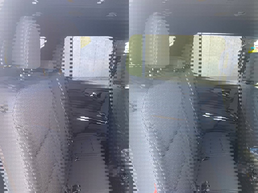 Used 2026 Chevrolet Traverse LT image 20