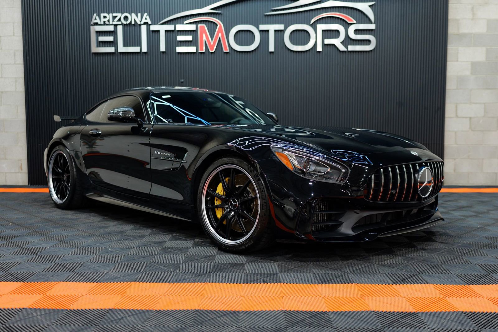 Used 2018 Mercedes-Benz AMG GT R image 2