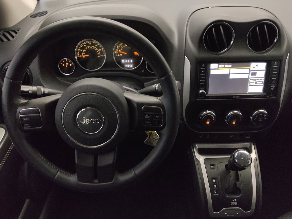 Used 2014 Jeep Compass Latitude w/ Sun/Sound Group AWD/4WD image 22