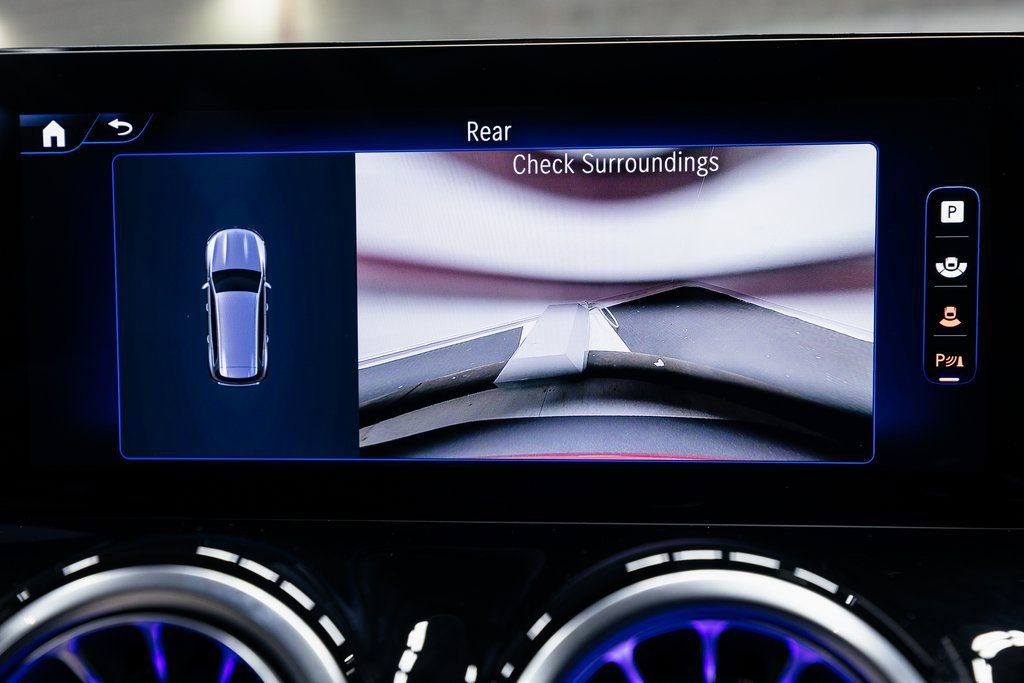 Used 2024 Mercedes-Benz EQB 300 4MATIC image 17