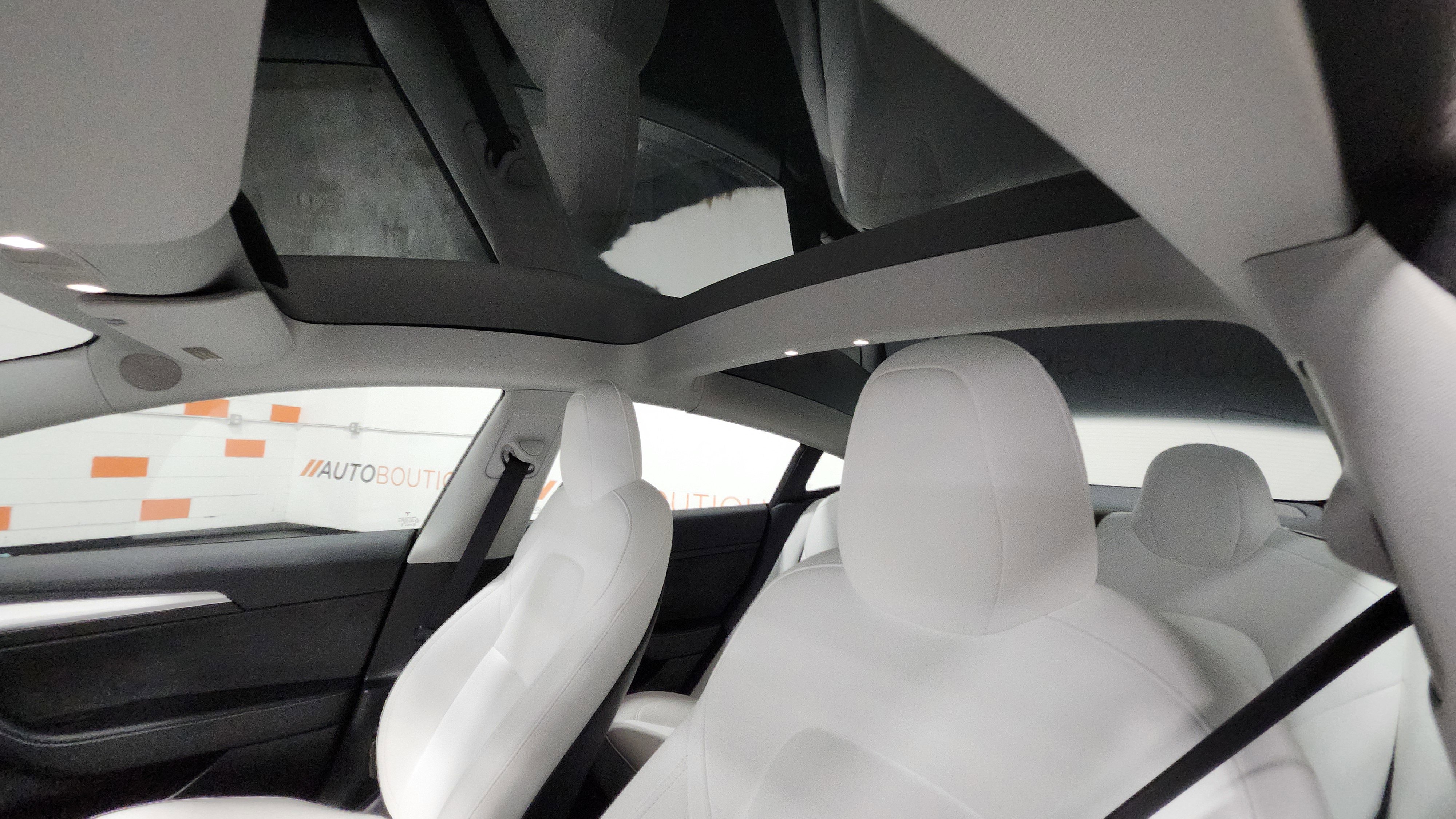 Used 2021 Tesla Model 3 Performance image 2