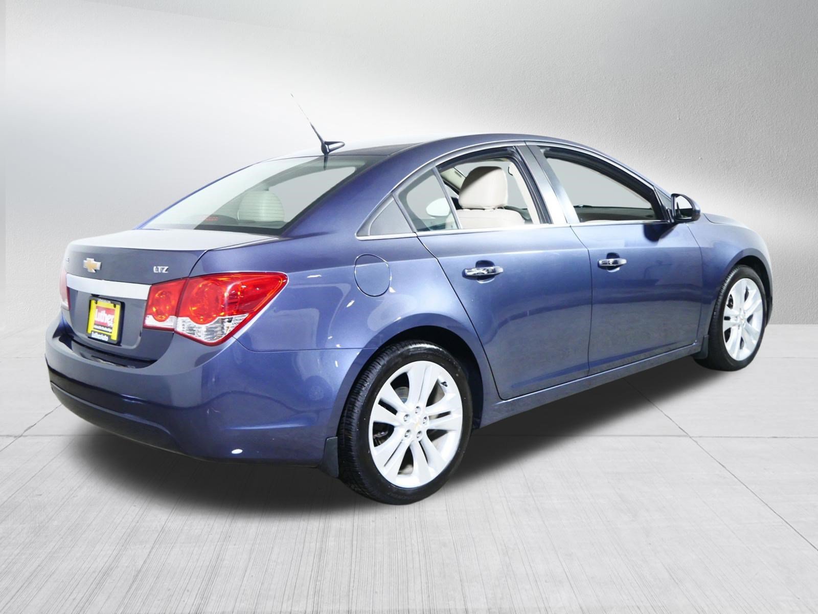 Used 2013 Chevrolet Cruze LTZ FWD image 7