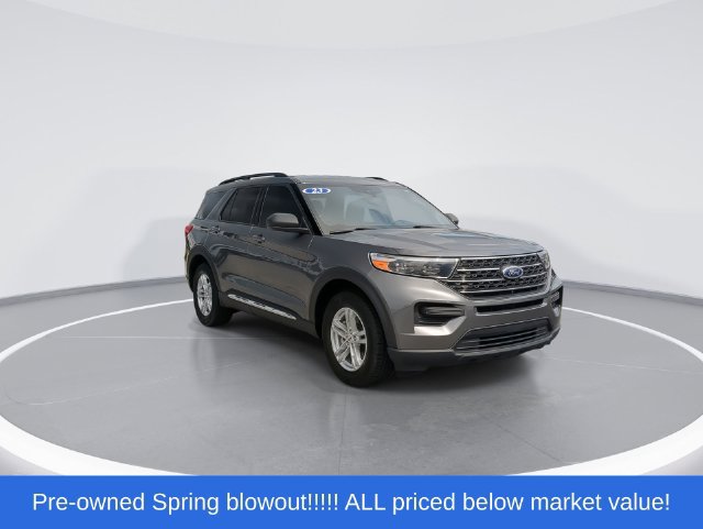 Used 2023 Ford Explorer XLT RWD image 2