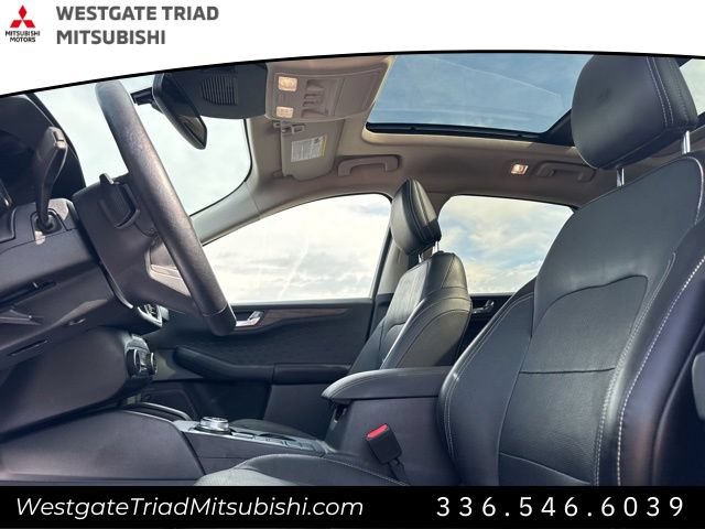 Used 2020 Ford Escape Titanium AWD/4WD image 7