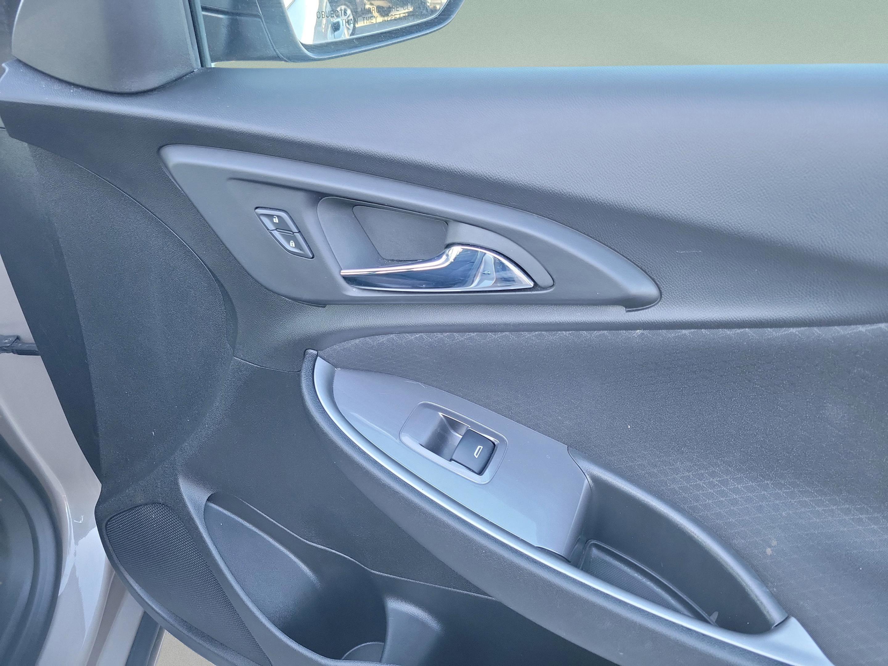 Used 2023 Chevrolet Malibu LT image 29