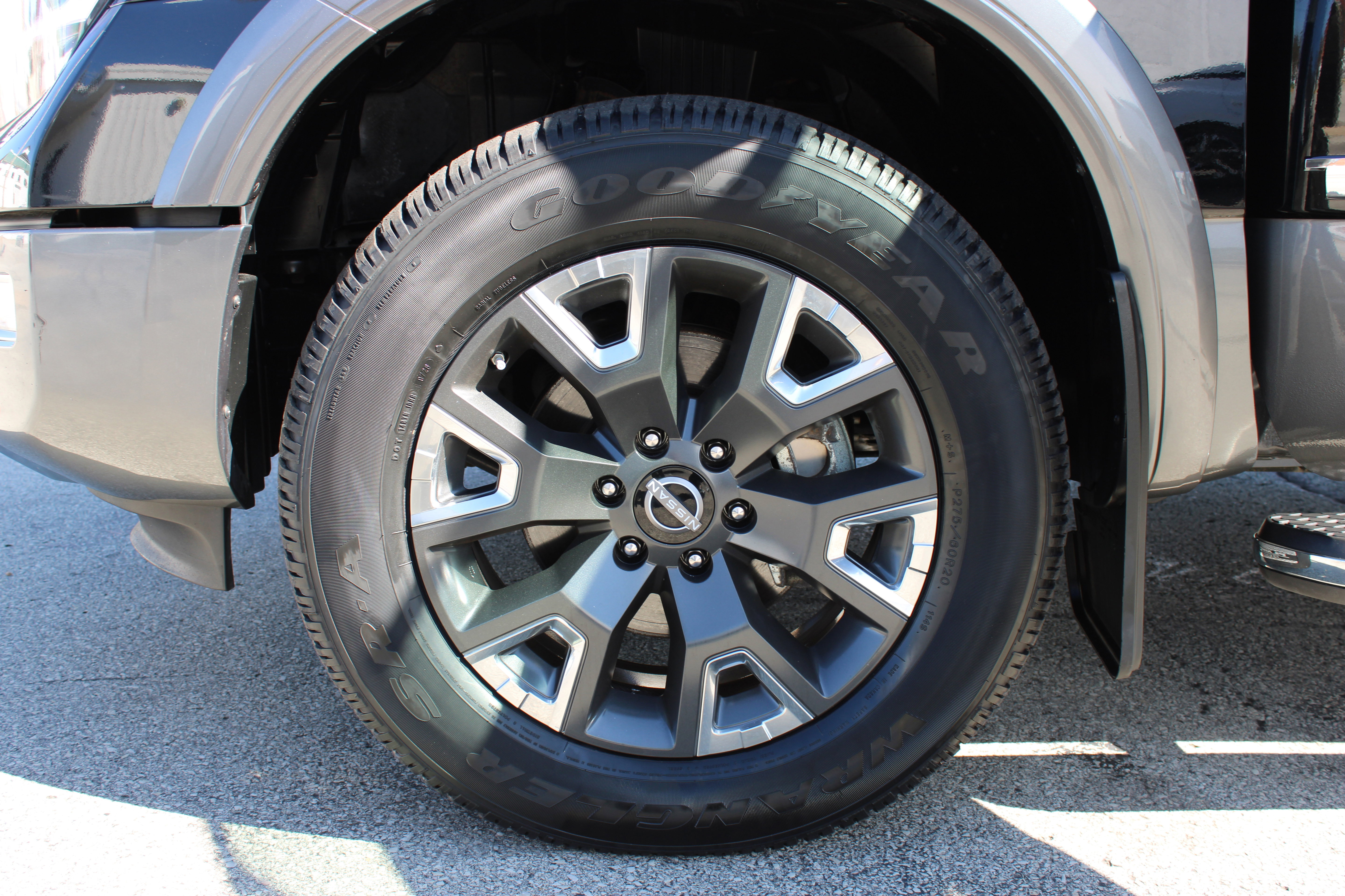 Certified 2023 Nissan Titan Platinum Reserve w/ Moonroof Package image 40