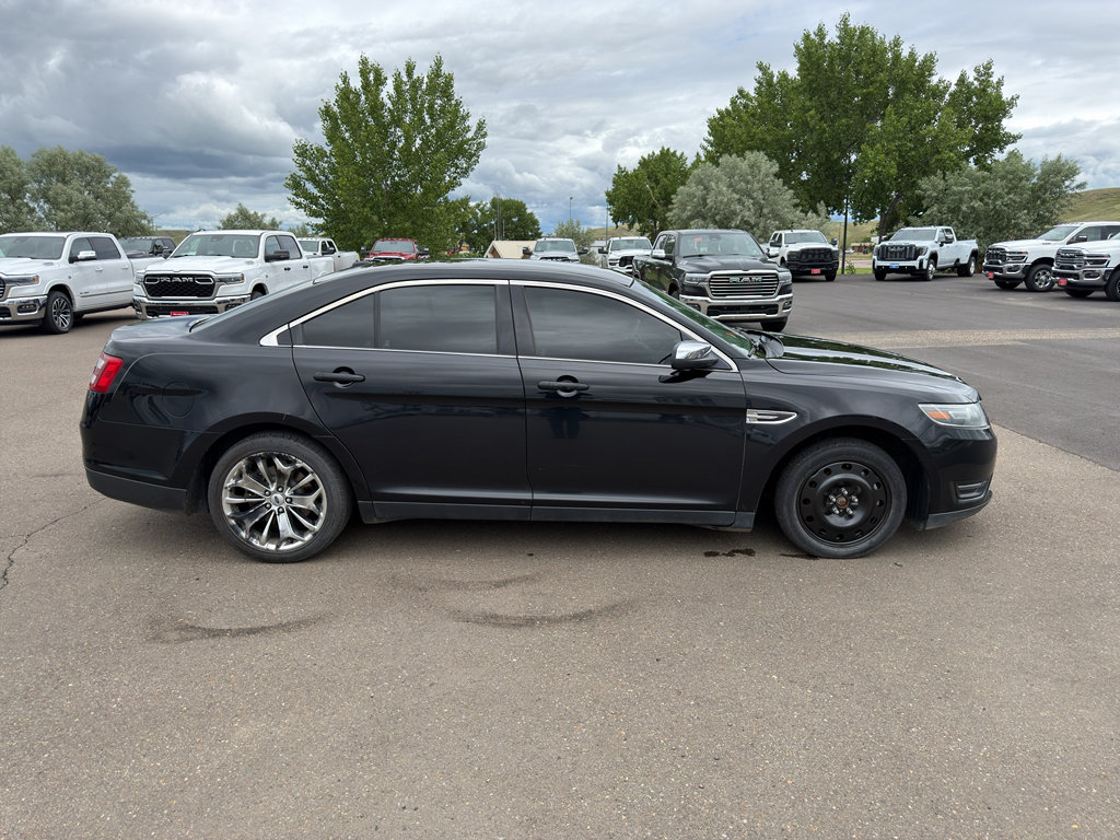 Used 2016 Ford Taurus Limited FWD image 14