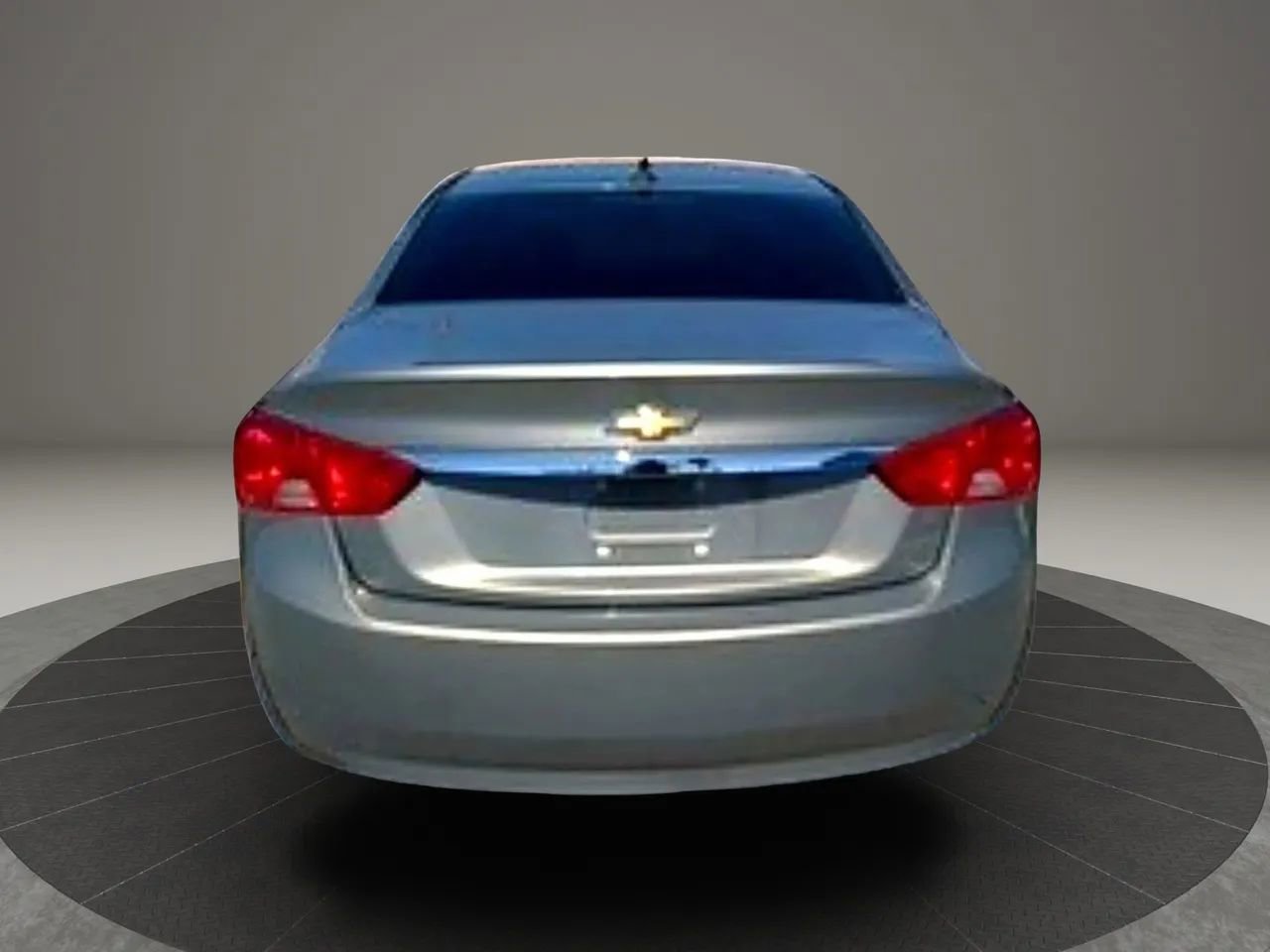 Used 2019 Chevrolet Impala LT FWD image 5