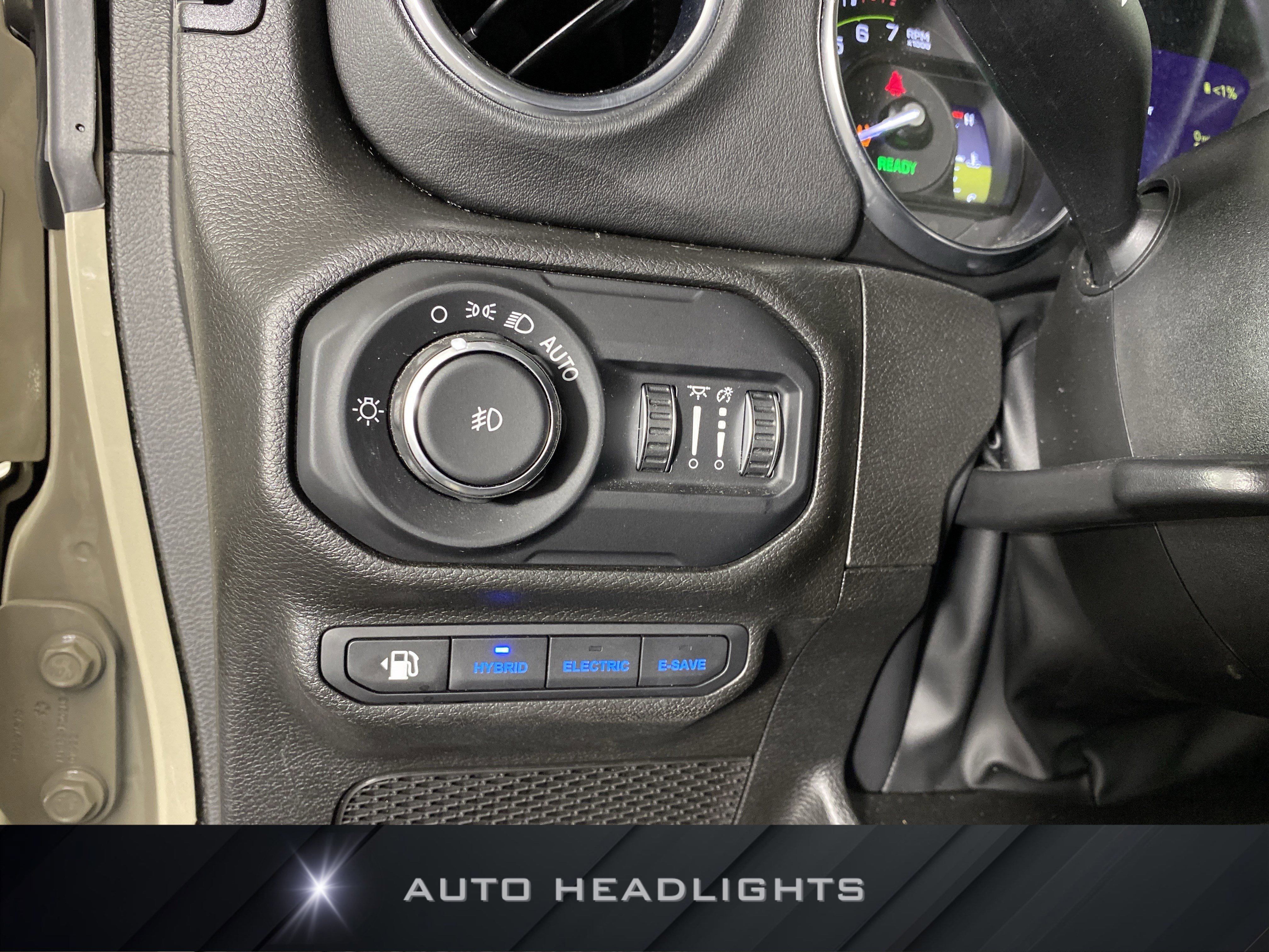 Used 2022 Jeep Wrangler Unlimited Sahara w/ Cold Weather Group image 26