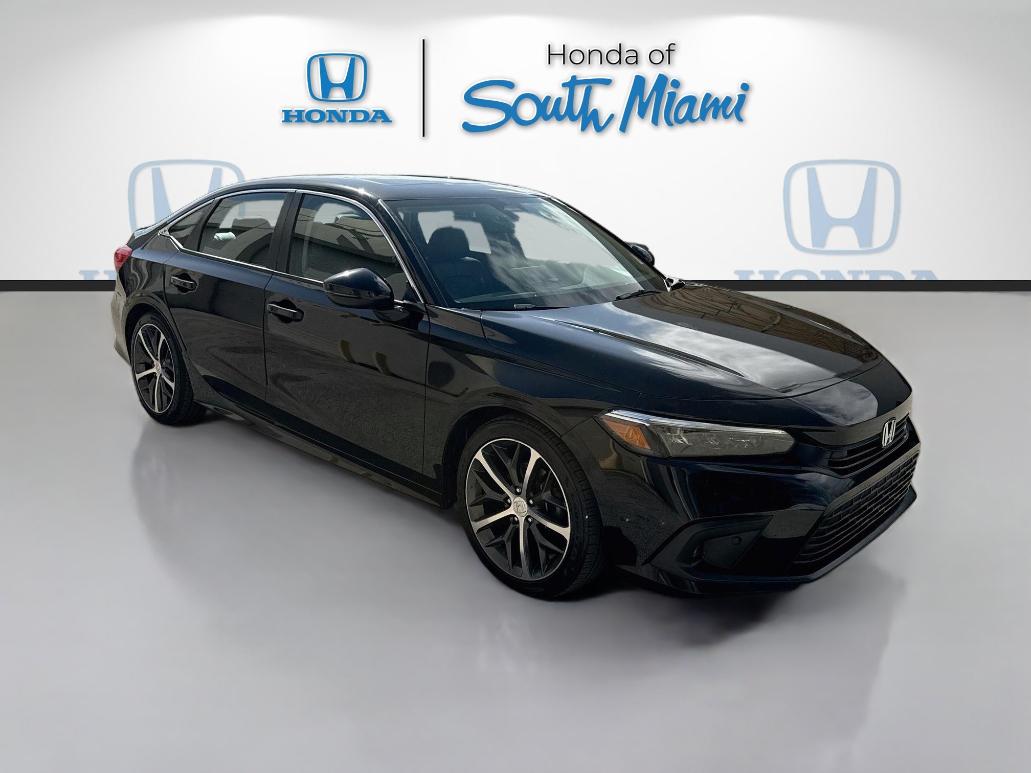 Used 2023 Honda Civic Touring image 1