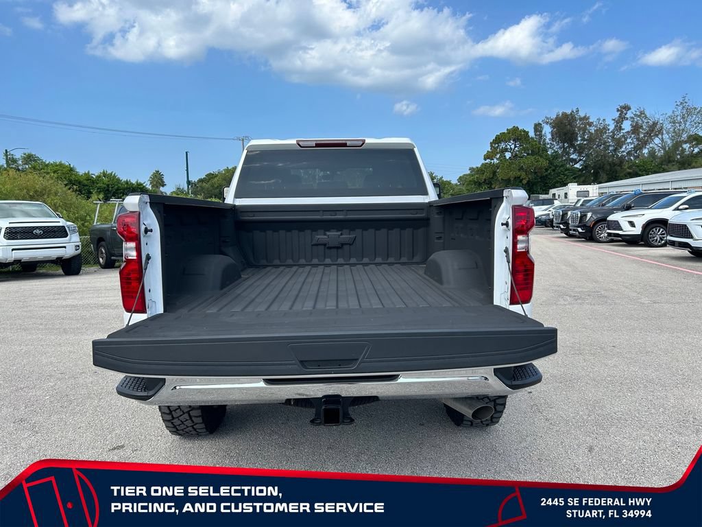 Used 2022 Chevrolet Silverado 2500 LT AWD/4WD image 16