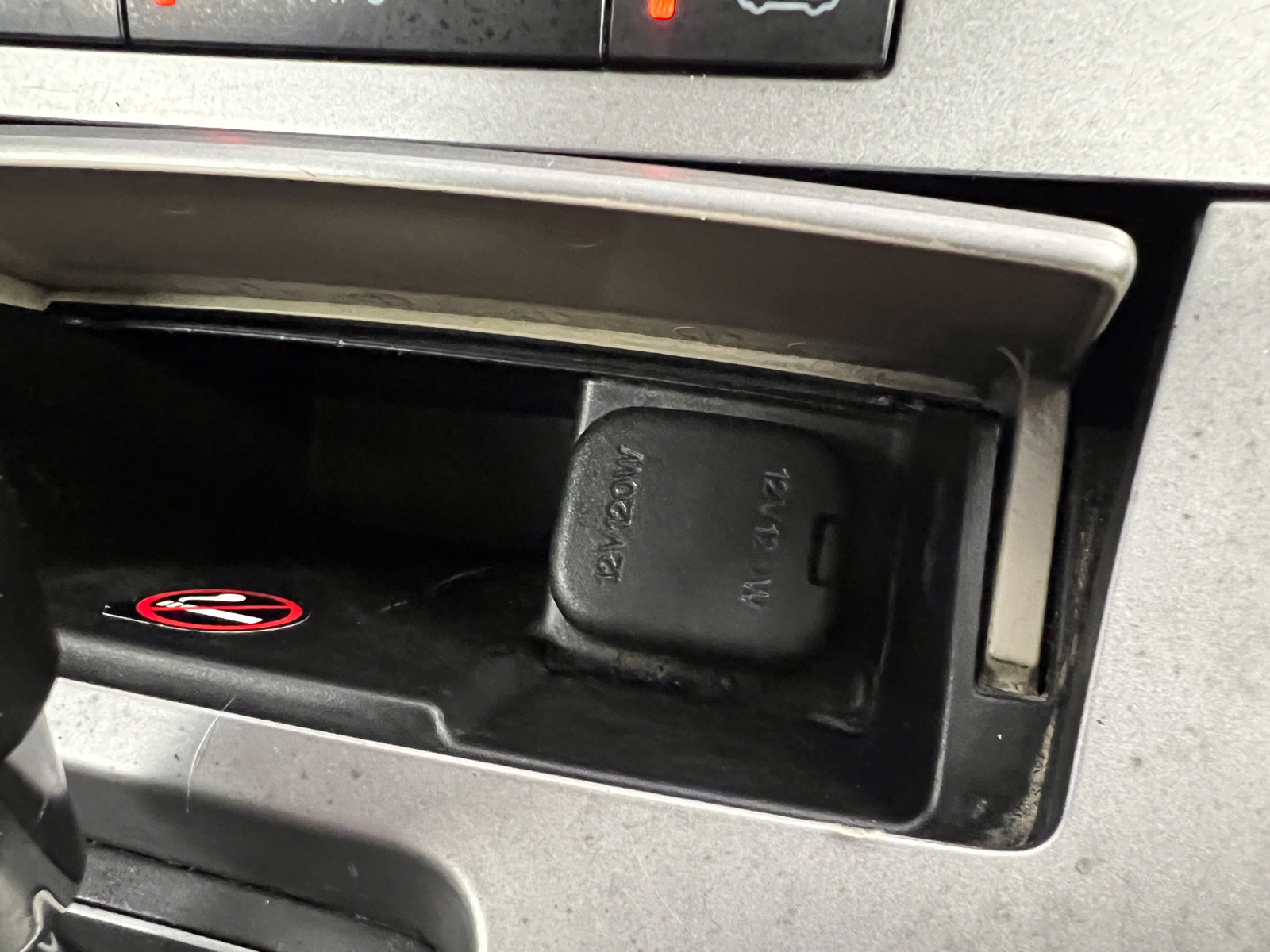 Used 2010 MAZDA MAZDA3 i Touring FWD image 21