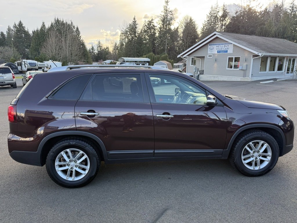 Used 2015 Kia Sorento LX image 6
