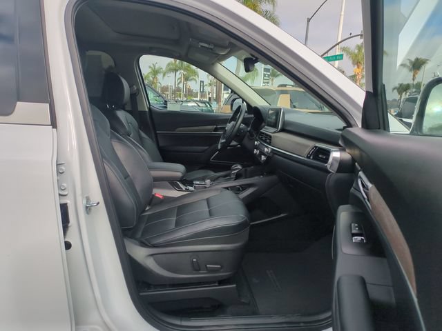 Certified 2022 Kia Telluride SX w/ Towing Package FWD image 31