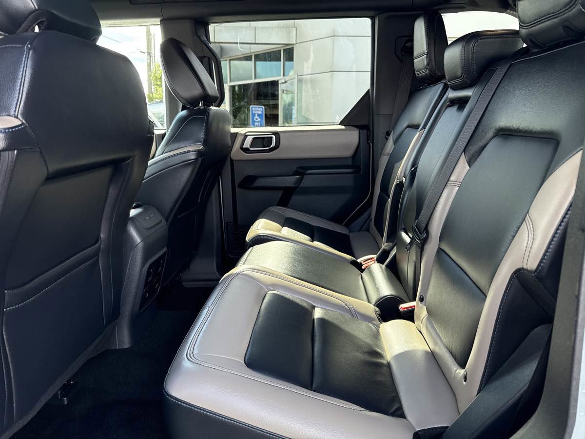 Used 2024 Ford Bronco Wildtrak image 16