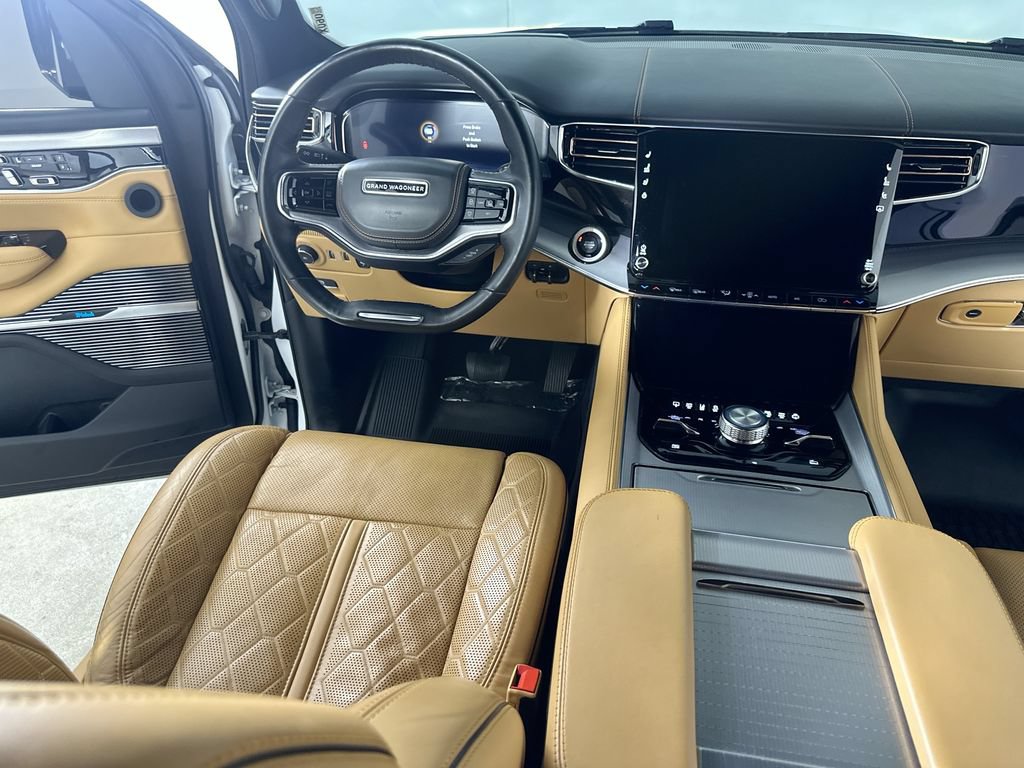 Used 2022 Jeep Grand Wagoneer Series III w/ Rear Seat Video Group 1 AWD/4WD image 18
