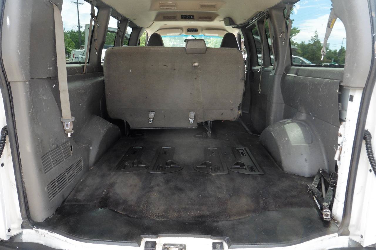 Used 2017 Chevrolet Express 3500 LT w/ LT Preferred Equipment Group RWD image 19