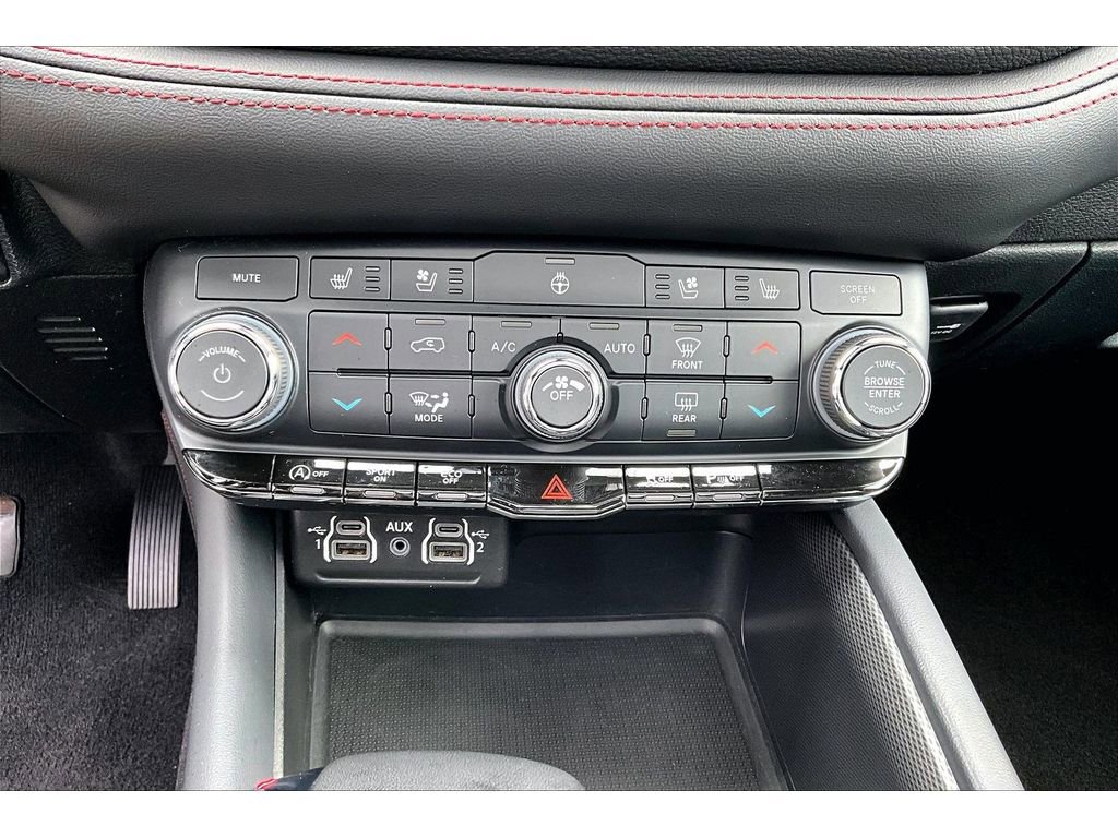 Used 2024 Dodge Durango GT AWD/4WD image 33