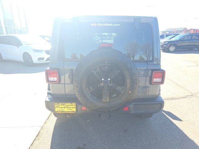Used 2022 Jeep Wrangler Unlimited Sahara image 6