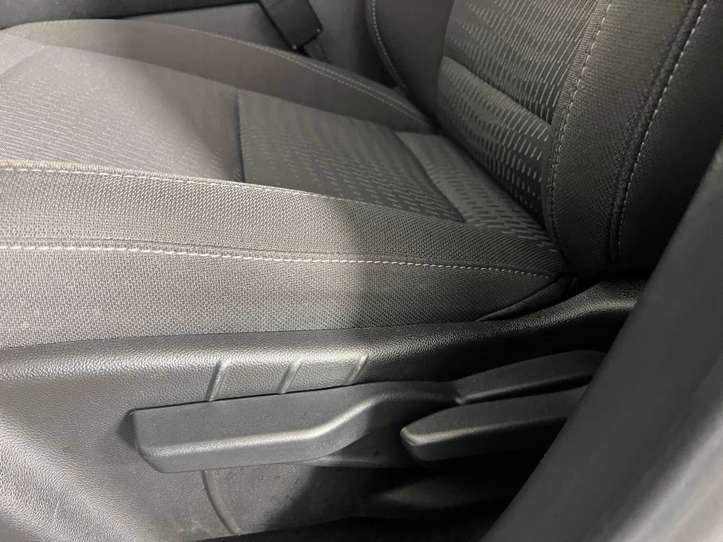 Used 2025 Chevrolet Equinox LT image 23