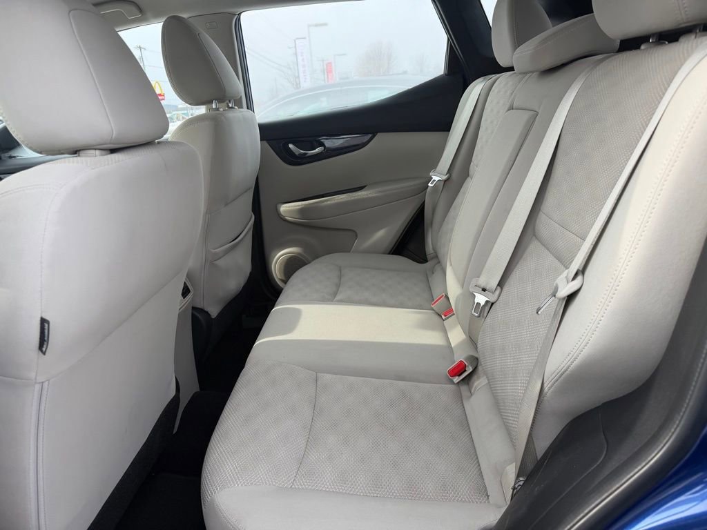 Used 2018 Nissan Rogue Sport SV w/ SV Technology Package image 25