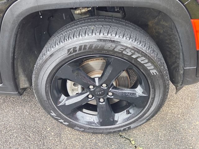 Used 2025 Jeep Grand Cherokee L Altitude RWD image 17