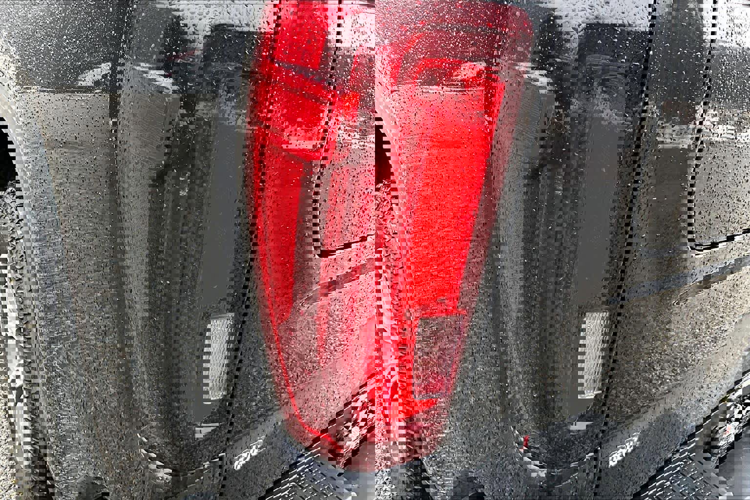 Used 2024 GMC Sierra 1500 SLT image 28